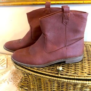 Brown Ankle Cow Boots Size 9